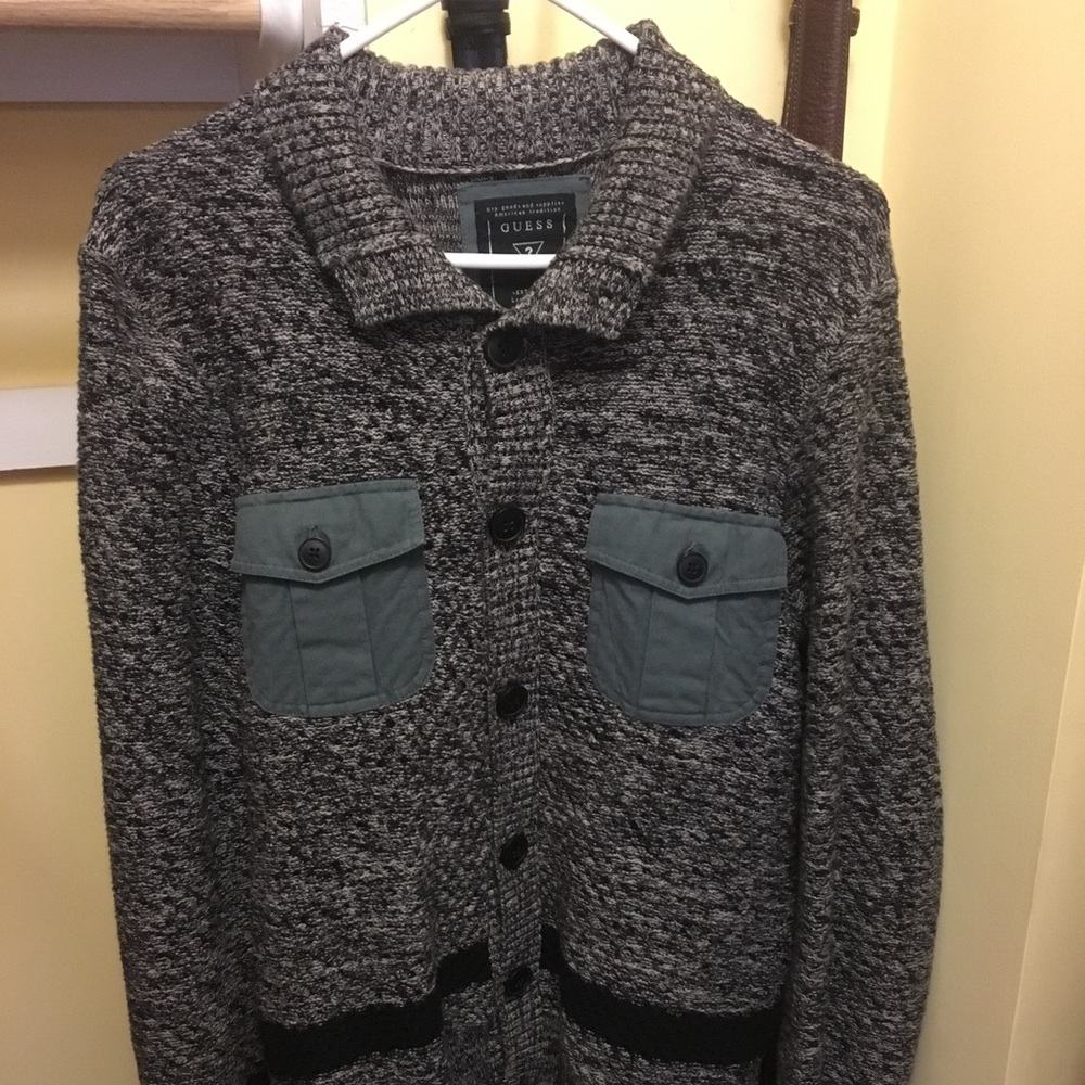 Guess button sweater